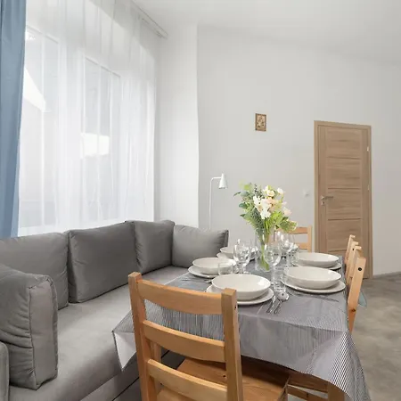 Elegancki I Stylowy Niedaleko Rynku W Poznaniu By Renters 波兹南
