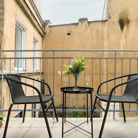 Elegancki I Stylowy Niedaleko Rynku W Poznaniu By Renters 公寓