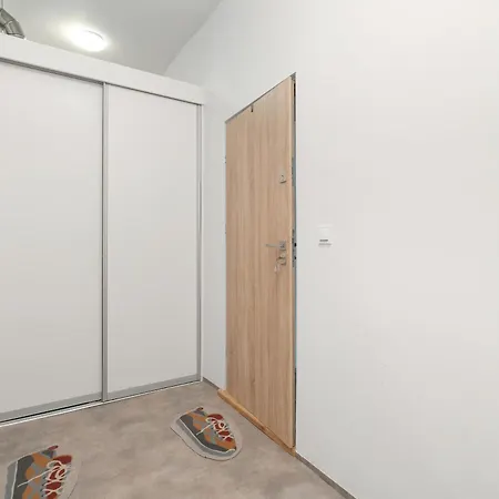 公寓 Elegancki I Stylowy Niedaleko Rynku W Poznaniu By Renters *