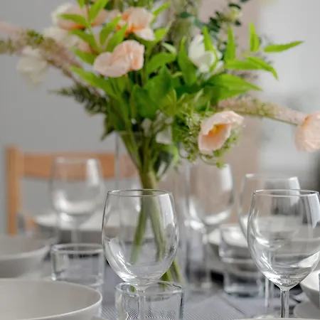 Elegancki I Stylowy Niedaleko Rynku W Poznaniu By Renters * 波兹南