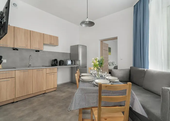 Elegancki I Stylowy Niedaleko Rynku W Poznaniu By Renters Апартаменты