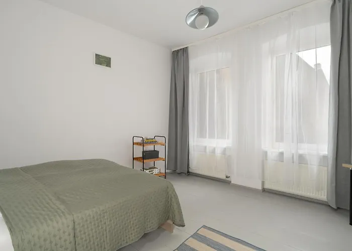 Elegancki I Stylowy Niedaleko Rynku W Poznaniu By Renters Апартаменты *