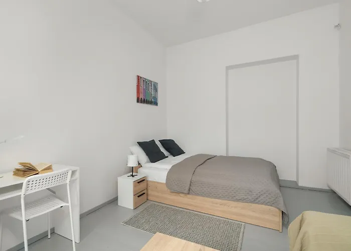 Elegancki I Stylowy Niedaleko Rynku W Poznaniu By Renters Апартаменты *