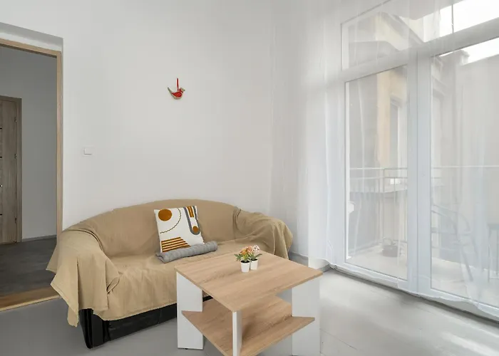 Elegancki I Stylowy Niedaleko Rynku W Poznaniu By Renters Апартаменты Познань